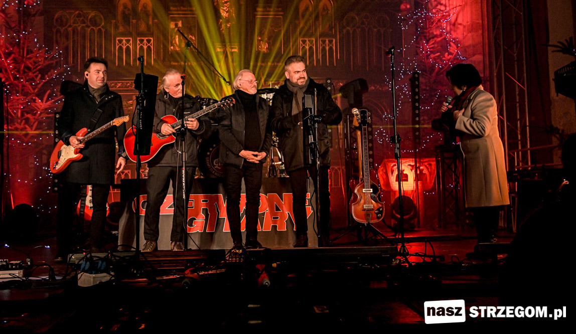 Kolędy, pastorałki i wielkie przeboje. Niezapomniany koncert bożonarodzeniowy w Strzegomiu [FOTO] 